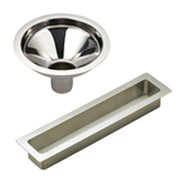 Delivery cover/delivery hole